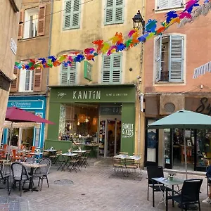 Akropole De Caroline, Central, Lumineux, Calme, Free Parking, Lift, 3 Beds Appartement Draguignan