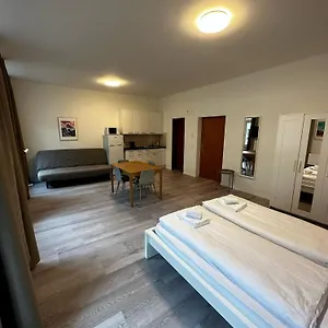 https://hitrental-seefeld-kreuzstrasse-apartments.hotelsbaselswitzerland.com